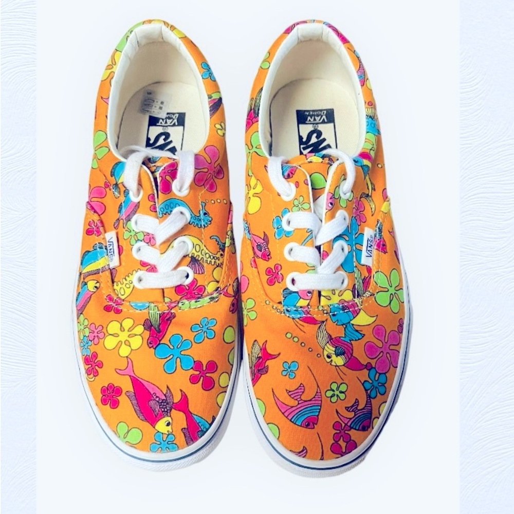 NWOT Vans fishy shoes- size 7